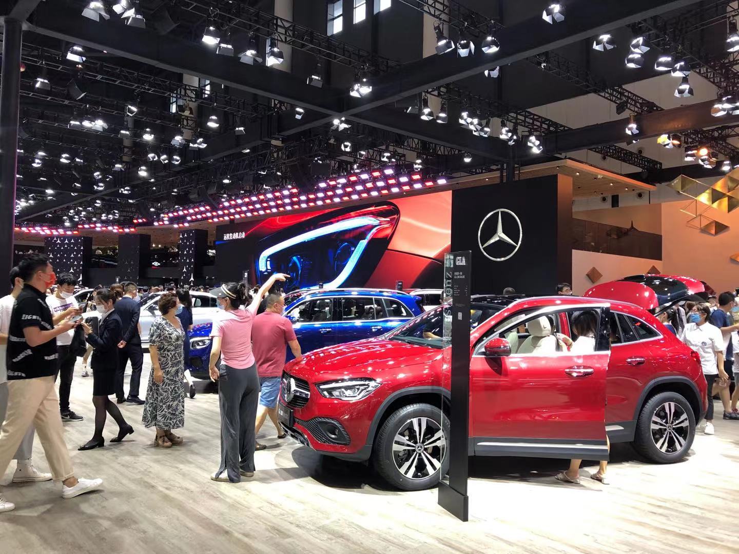 0831 成都车展3.jpg