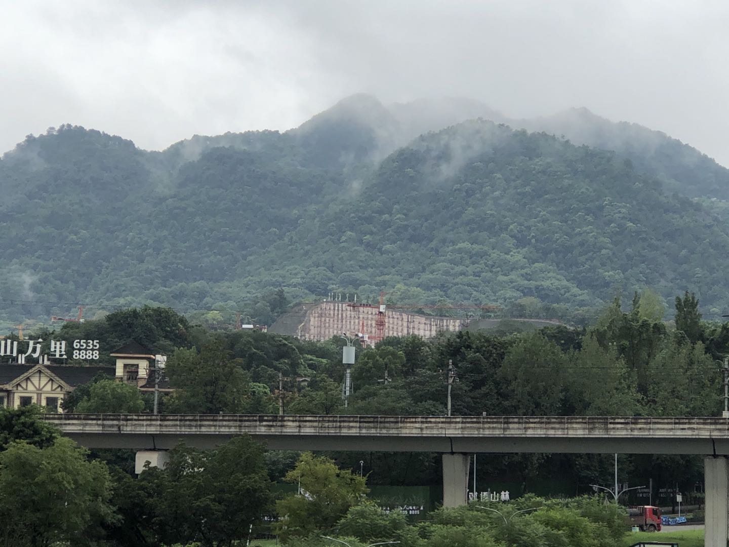 10.02国庆1.jpg 10.02国庆1.jpg